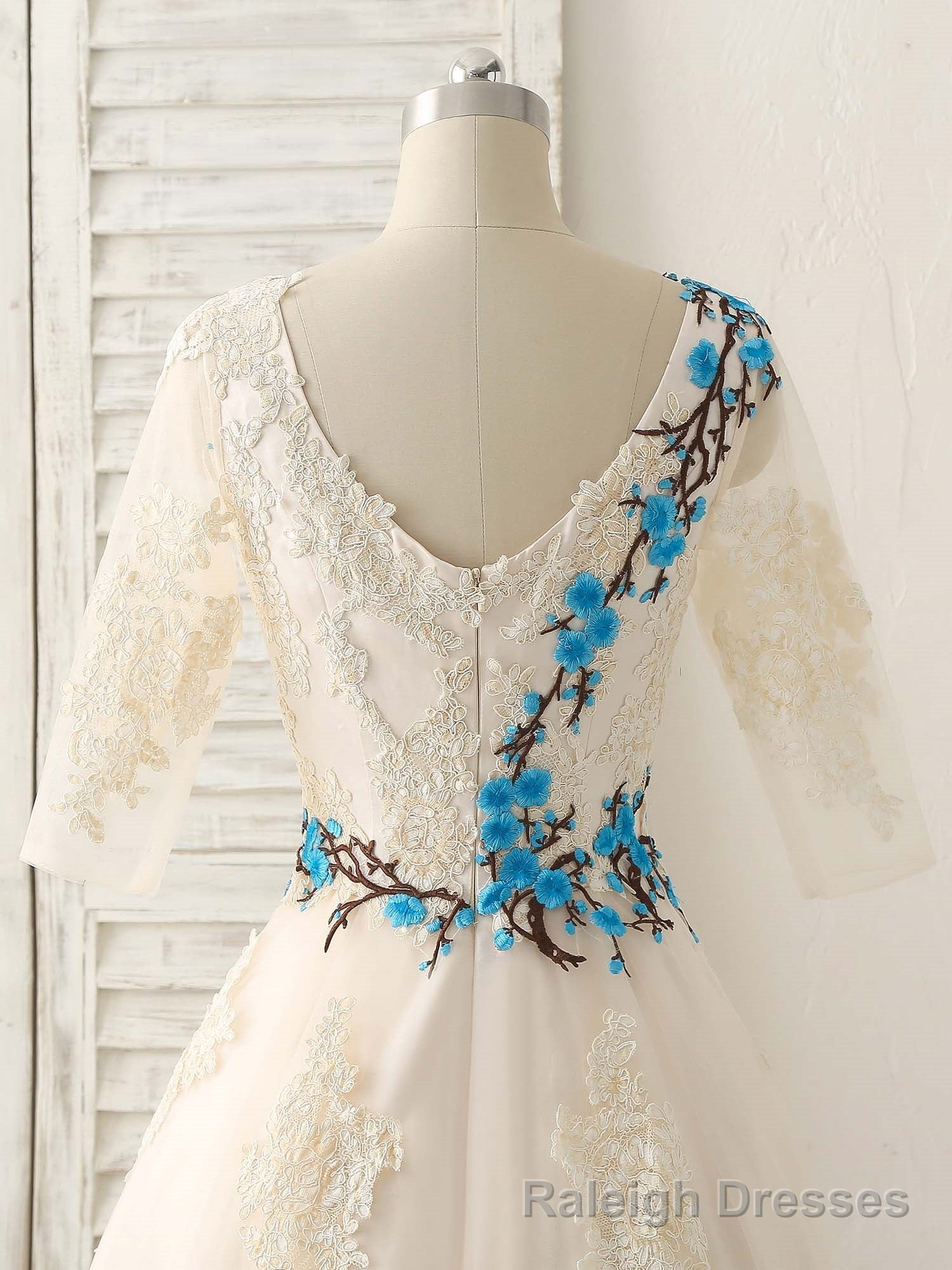 Unique Lace Applique Tulle Long Prom Dress Light Champagne Bridesmaid Dress