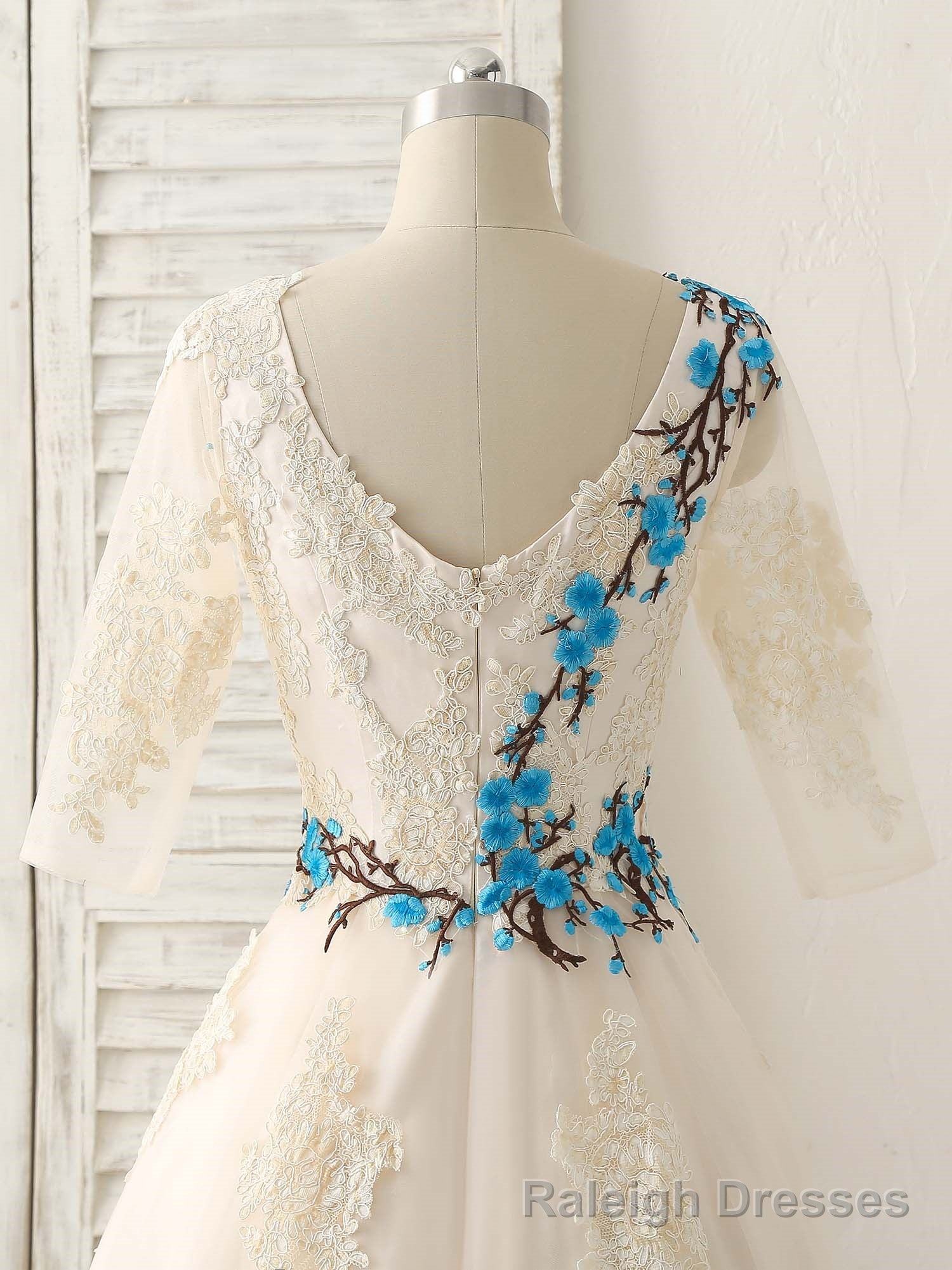 Unique Lace Applique Tulle Long Prom Dress Light Champagne Bridesmaid Dress