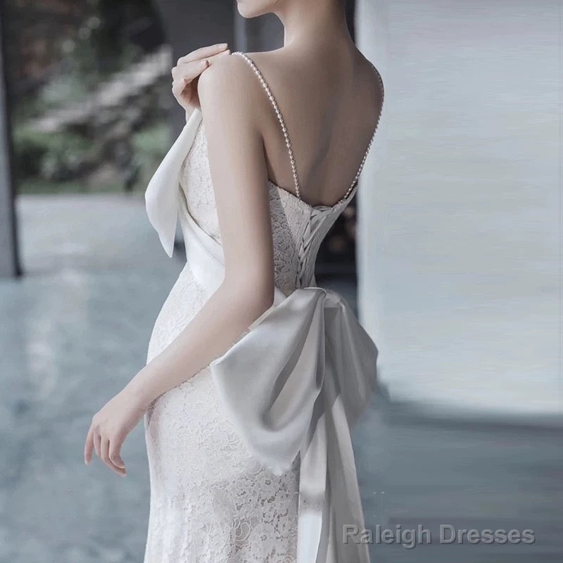 Unique Mermaid Spaghetti Straps Lace Pleats White Ruffles Wedding Dresses Secondary image