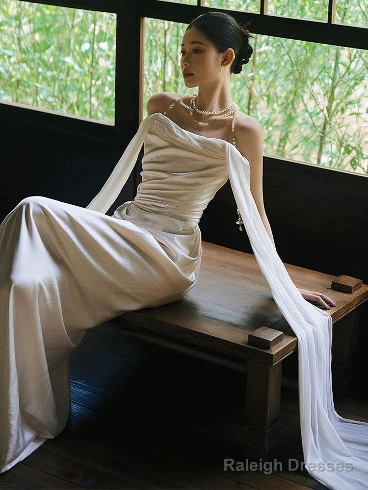 Unique Mermaid Strapless Satin Pleats White Ruffles Wedding Dresses Main image