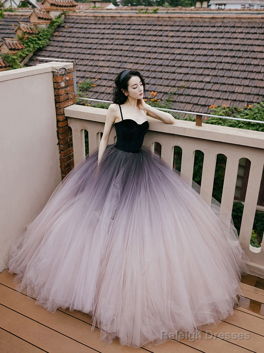 Unique Sweetheart Neck Tulle Long Prom Dress Main image