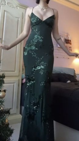 V Neck Green Prom Dress Prom Gown With Sequin Appliques
