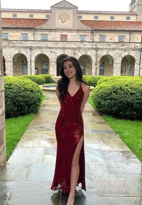 V Neck Mermaid Sequin Burgundy Long Prom Dress Formal Party Dress With Slit Main image