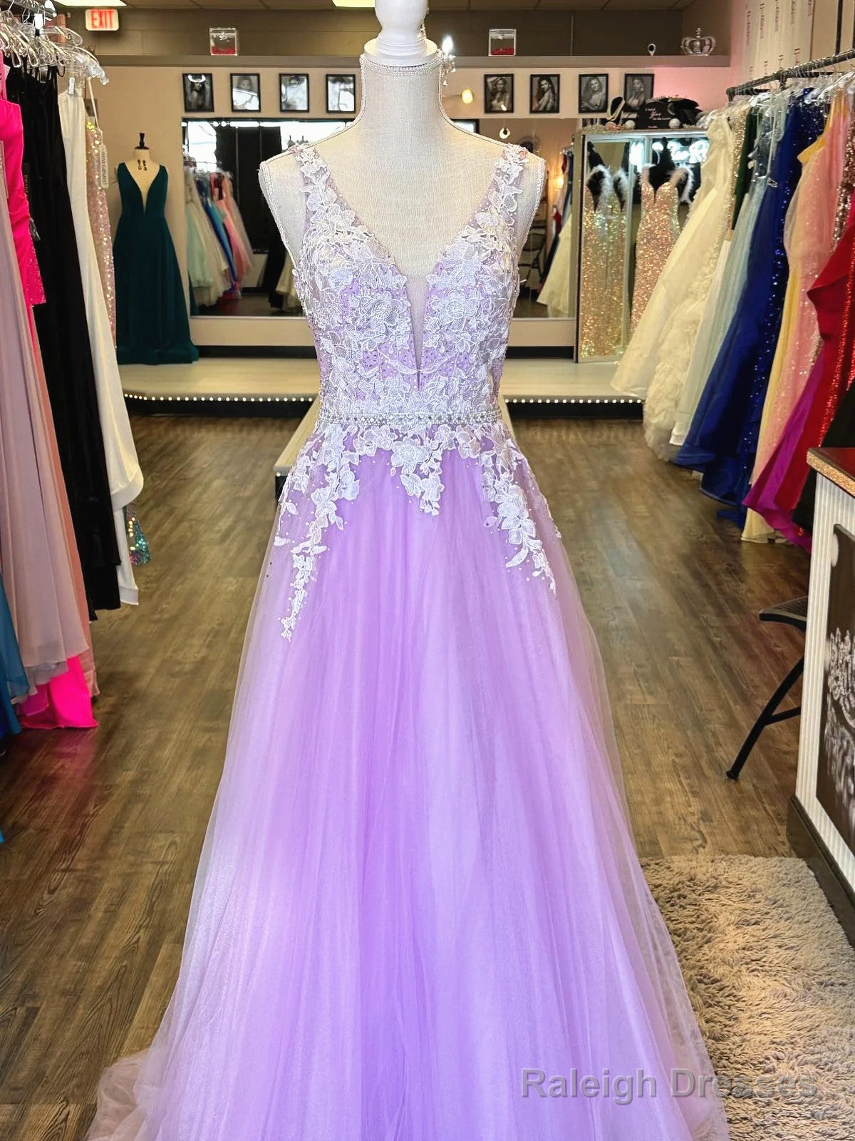 V Neck Purple Long Lace Prom Dresses, Lilac Purple Long Lace Formal Evening Dresses Main image