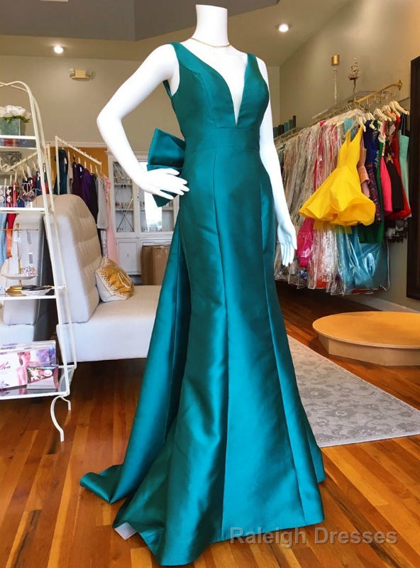 V Neck Turquoise Mermaid V-neck Backless Long Prom Dress With Bow Main image