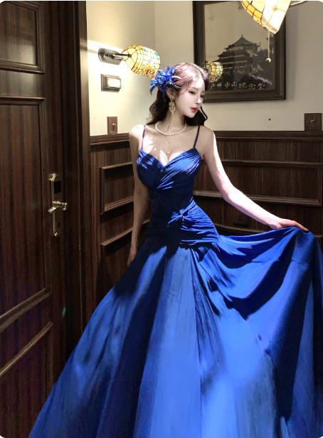 Vibrant Royal Blue A-Line Spaghetti Strap Knot-Embellished Chiffon Long Formal Prom Dress