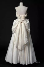 Vintage A-Line Strapless Satin White Long Wedding Dress Brides Dresses