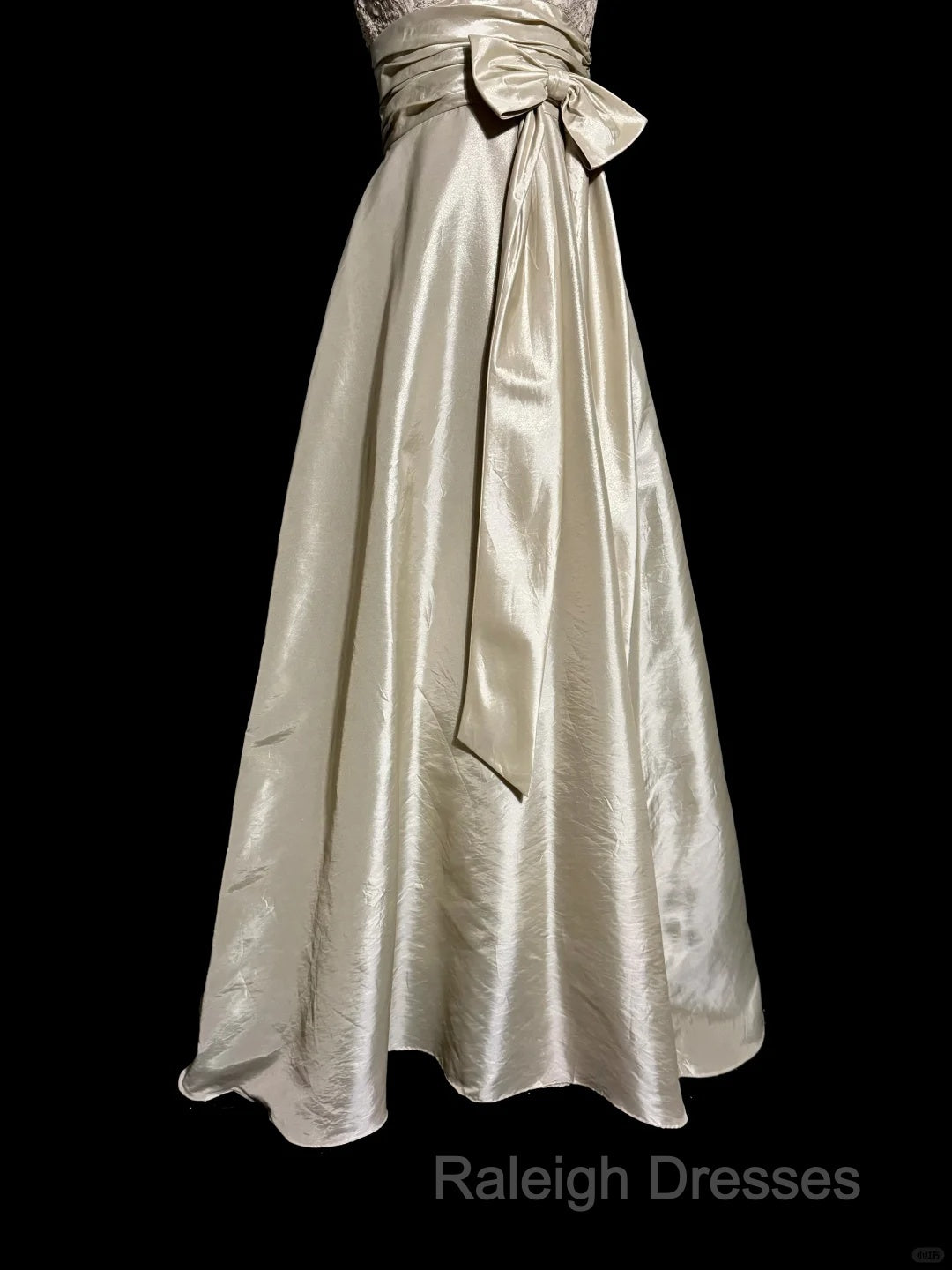 Vintage A Line V Neckline Champagne Lace Prom Gown Fairy Prom Dresses