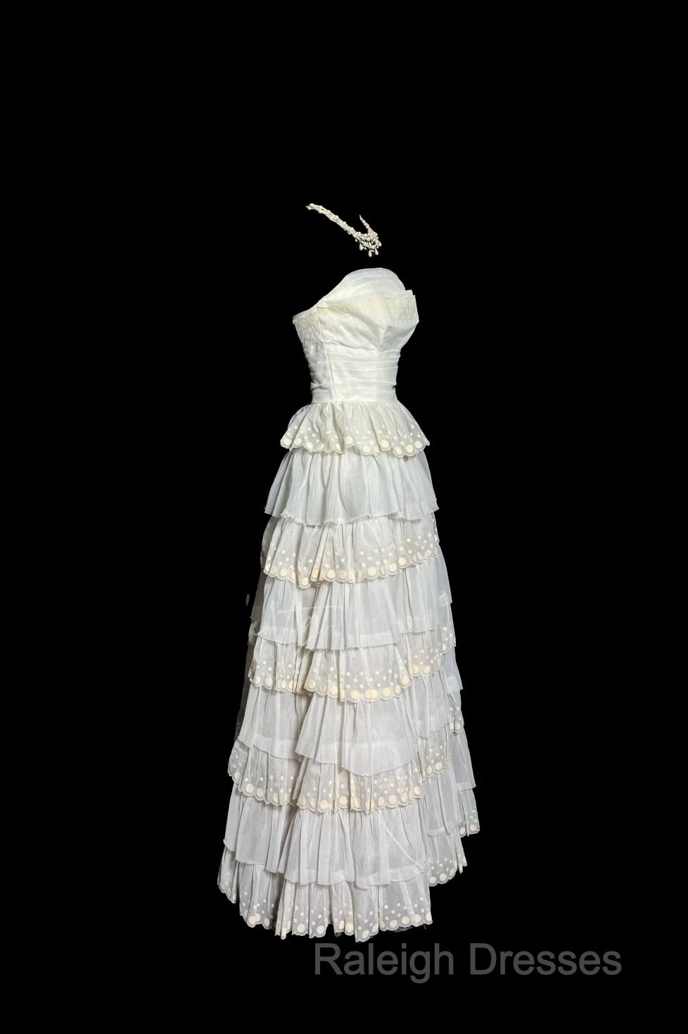 Vintage Ball Gown Strapless White Lace Prom Gown Fairy Prom Dresses