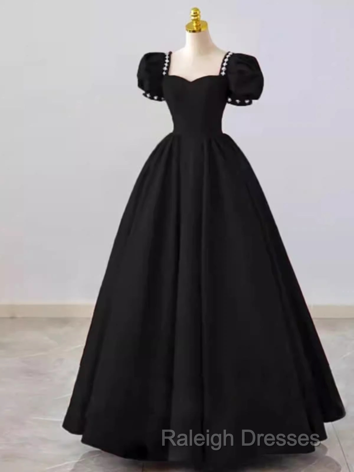 Vintage Ball Gown Sweetheart Satin Black Long Prom Dress Formal Dresses Secondary image