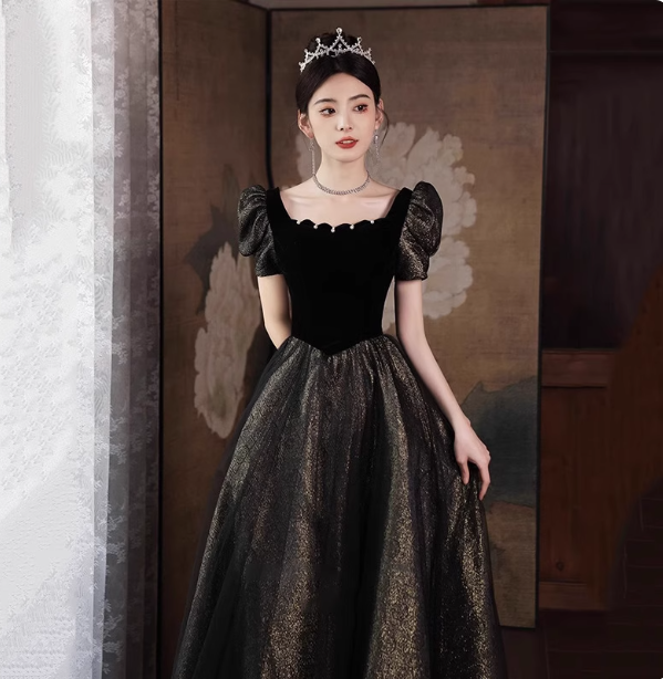 Vintage Black & Gold A-Line Square Neck Puff Sleeve Velvet Gold Shimmer Tulle Long Formal Prom Dress Secondary image