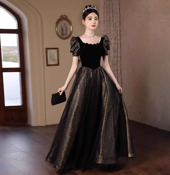 Vintage Black & Gold A-Line Square Neck Puff Sleeve Velvet Gold Shimmer Tulle Long Formal Prom Dress Main image