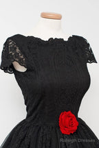 Vintage Black Lace Homecoming Dresses Bateau Knee-Length Flower