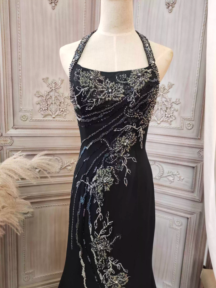 Vintage Black Mermaid Halter Neck Beaded Chiffon Long Formal Prom Dress