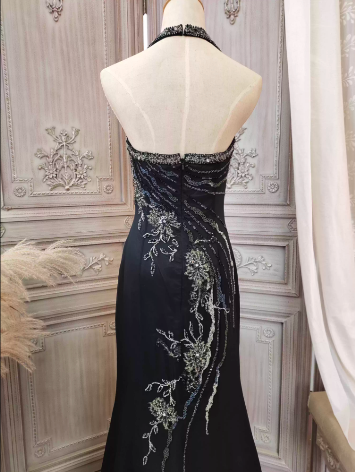 Vintage Black Mermaid Halter Neck Beaded Chiffon Long Formal Prom Dress