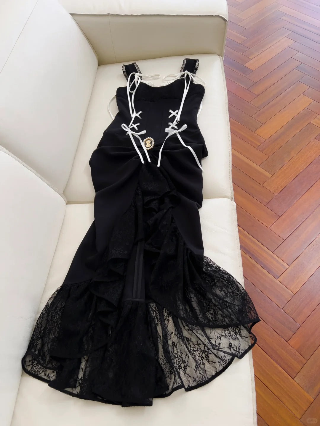 Vintage Black Mermaid Lace And Satin Long Formal Prom Dress