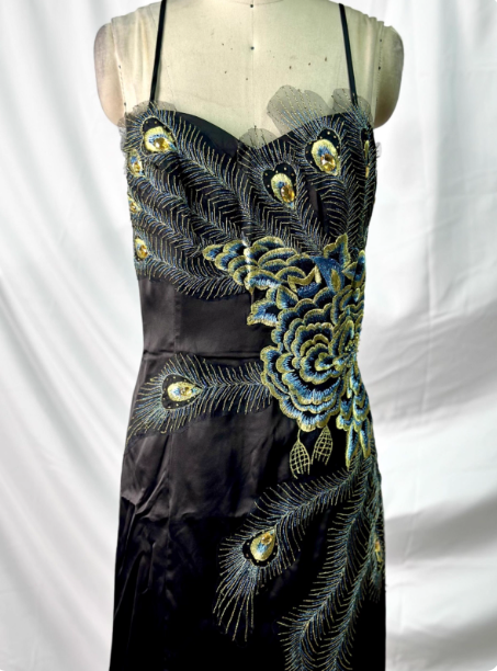 Vintage Black Peacock Feather Embroidered Slim-Fit Satin Long Formal Prom Dress Secondary image