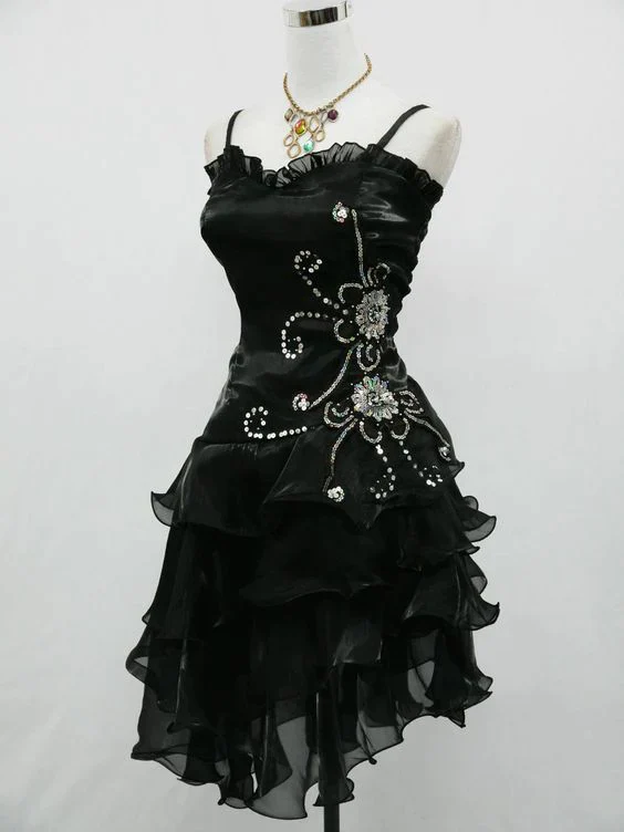 Vintage Black Straps Beaded Prom Dresses Ruffled Homecoming Dresses Secondary image