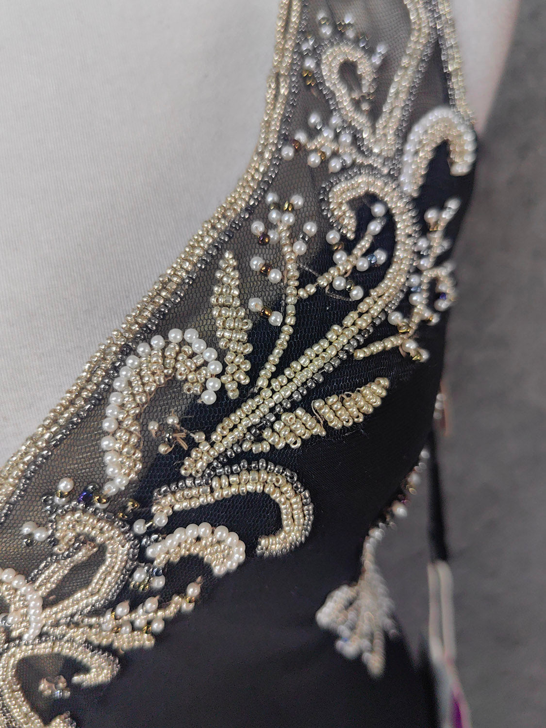 Vintage Black V-Neck Beaded Chiffon Long Formal Prom Dress