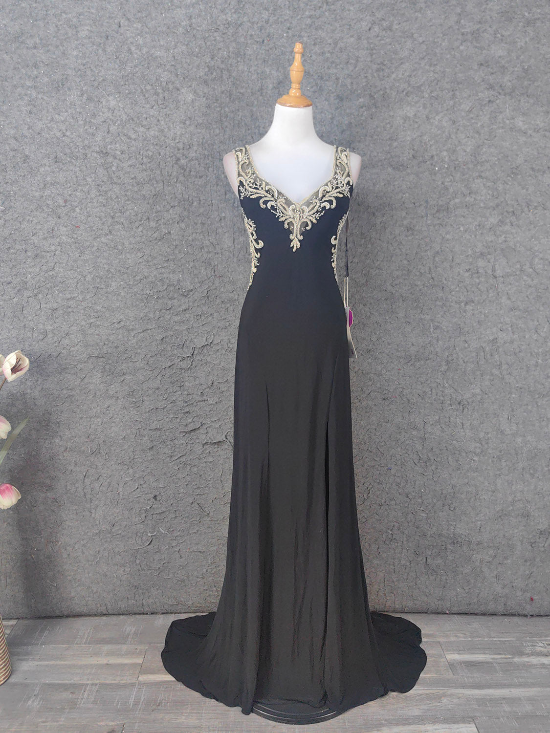 Vintage Black V-Neck Beaded Chiffon Long Formal Prom Dress