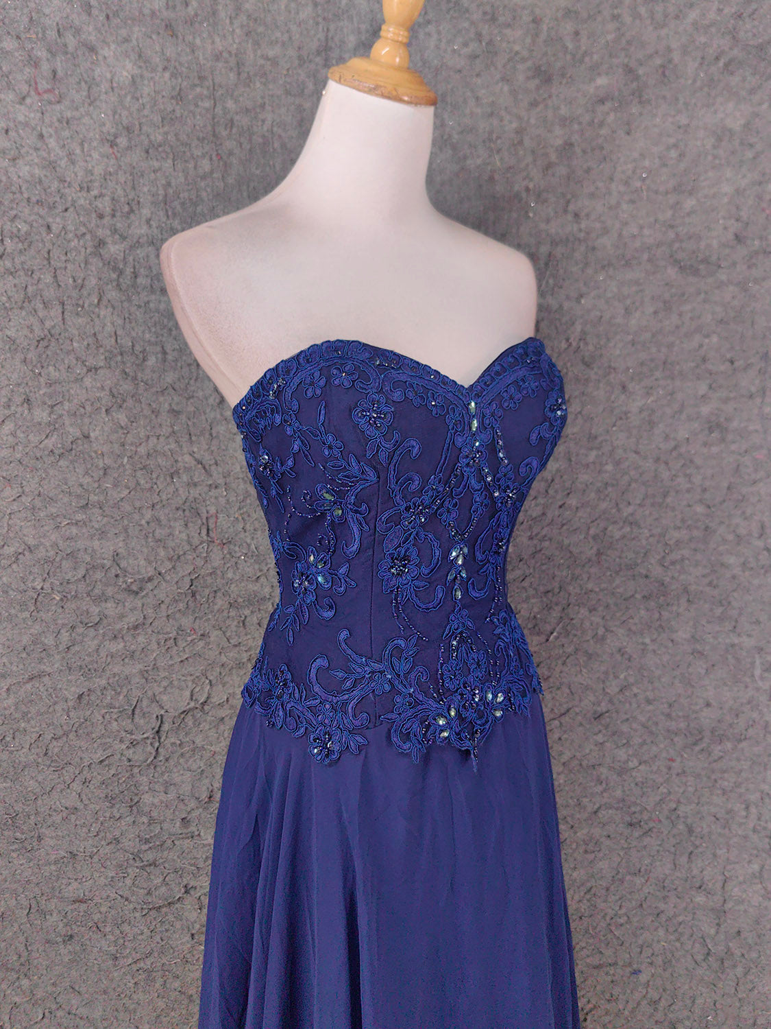 Vintage Blue Sweetheart Neck Embroidered Chiffon Long Formal Prom Dress