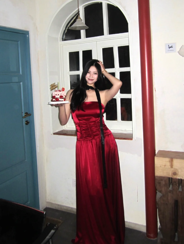 Vintage Burgundy A-Line Strapless Satin Long Formal Prom Dress Main image