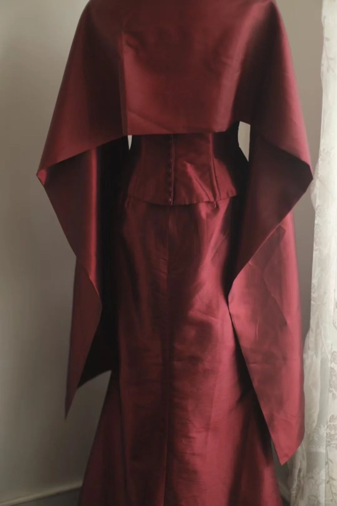 Vintage Burgundy Halter Neck Mermaid Satin Long Formal Prom Dress