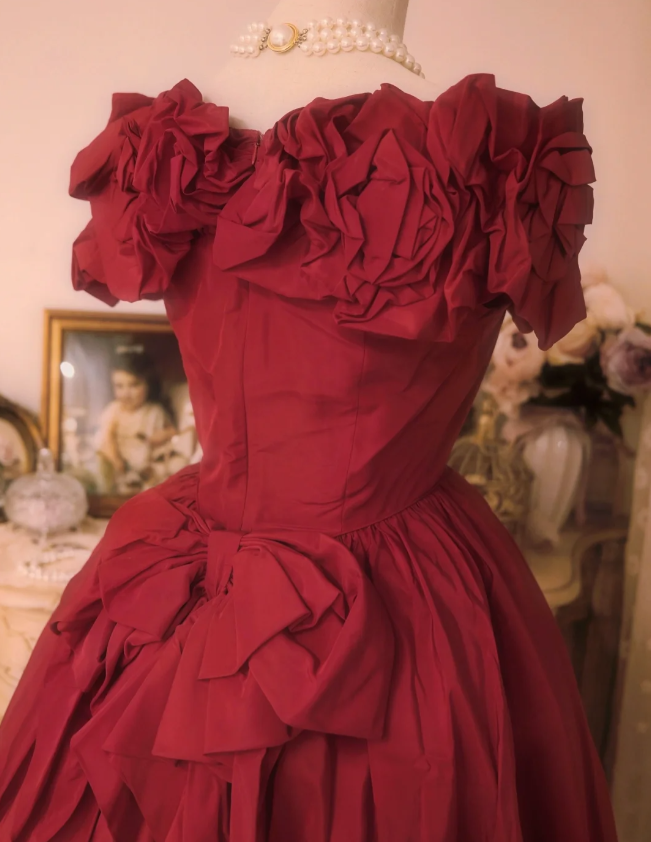 Vintage Court Red Bow Off-The-Shoulder Satin Ball Gown Prom Dress