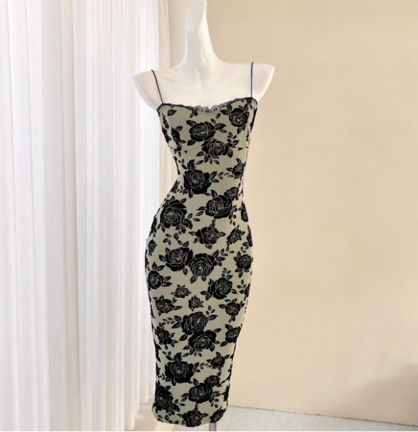 Vintage Dark Green Base Black Rose Printed Slim-Fit Spaghetti Strap Satin Formal Prom Dress