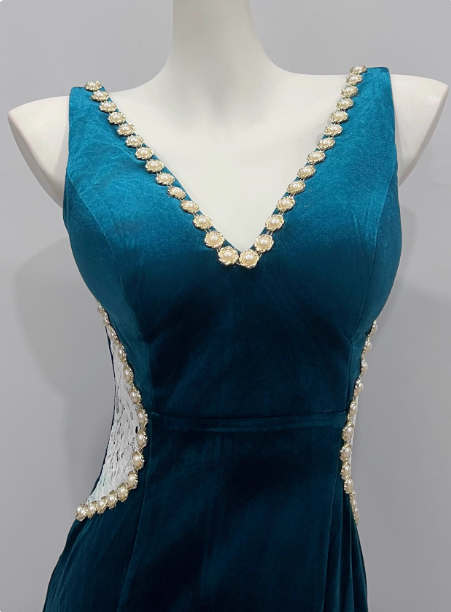 Vintage Deep Peacock Blue Mermaid V-Neck Pearl Slit Velvet Long Formal Prom Dress