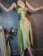 Vintage Elegant Green Deep V-Neck Satin Formal Prom Dress
