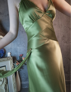 Vintage Elegant Green Deep V-Neck Satin Formal Prom Dress