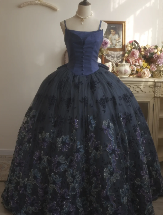 Vintage Elegant Navy Blue Bow Embroidered Train Tulle Ball Gown Prom Dress Sweet 16 Dress Main image