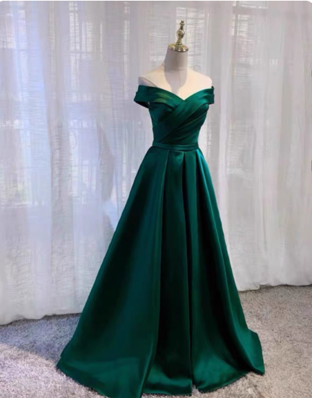 Vintage Emerald Green A-Line Off-The-Shoulder Satin Long Formal Prom Dress