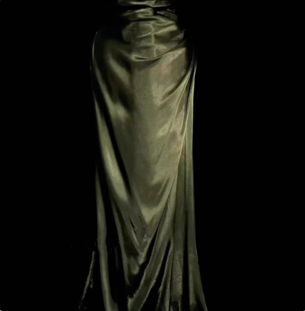 Vintage Emerald Green V-Neck Ruffled Satin Long Formal Prom Dress