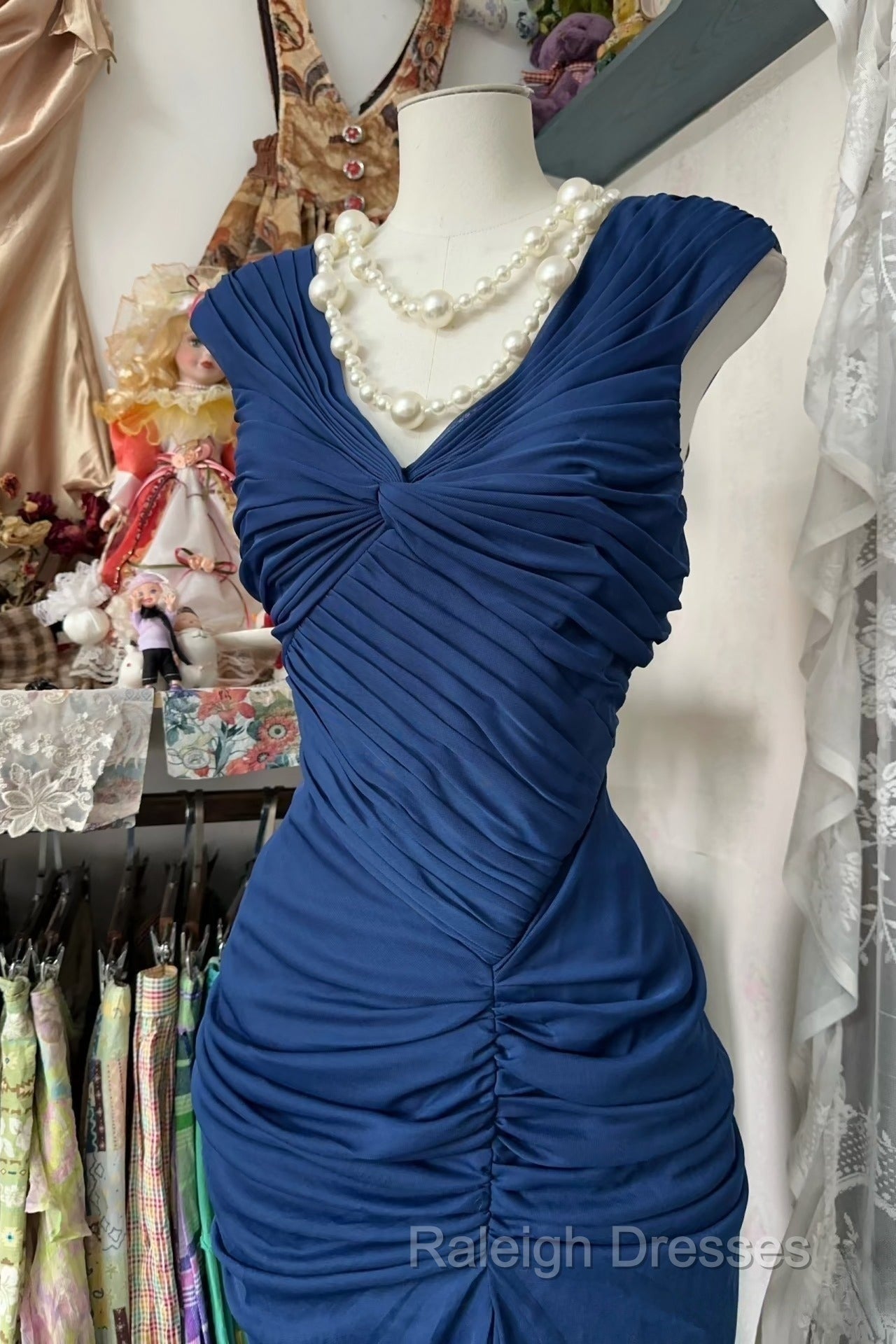 Vintage Fashion Mermaid V Neckline Navy Blue Floor Length Evening Dress Prom Dresses Secondary image