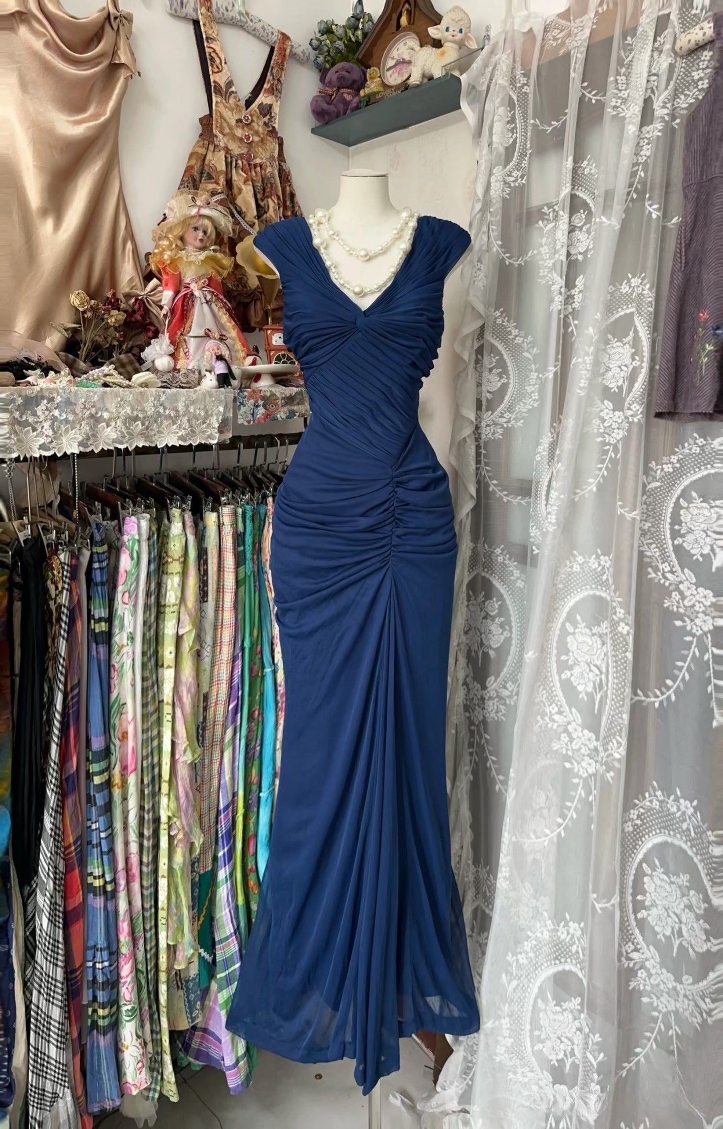Vintage Fashion Mermaid V Neckline Navy Blue Floor Length Prom Dresses Prom Dress Main image