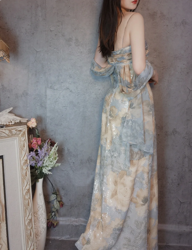 Vintage Fitted Spaghetti Strap Sequined Long Formal Prom Dress