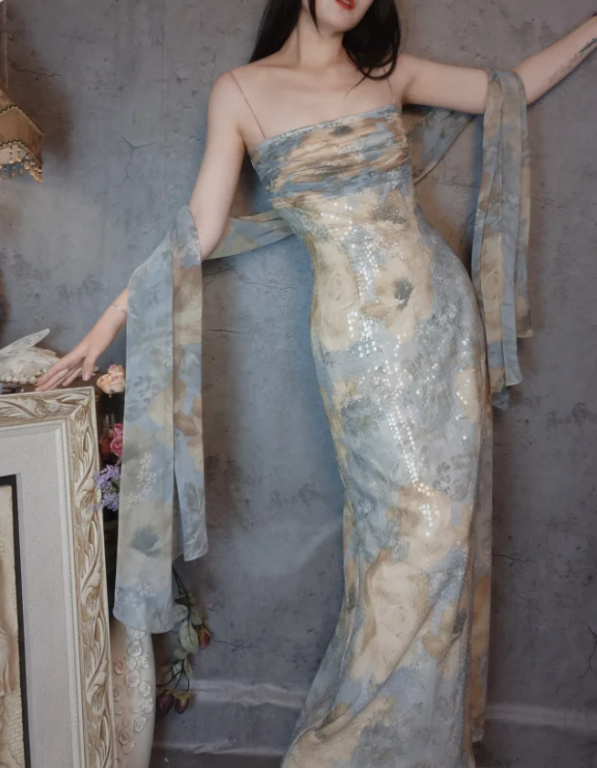 Vintage Fitted Spaghetti Strap Sequined Long Formal Prom Dress
