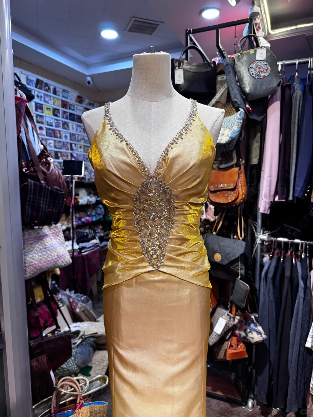 Vintage Gold Mermaid V-Neck Sequined Satin Long Formal Prom Dress