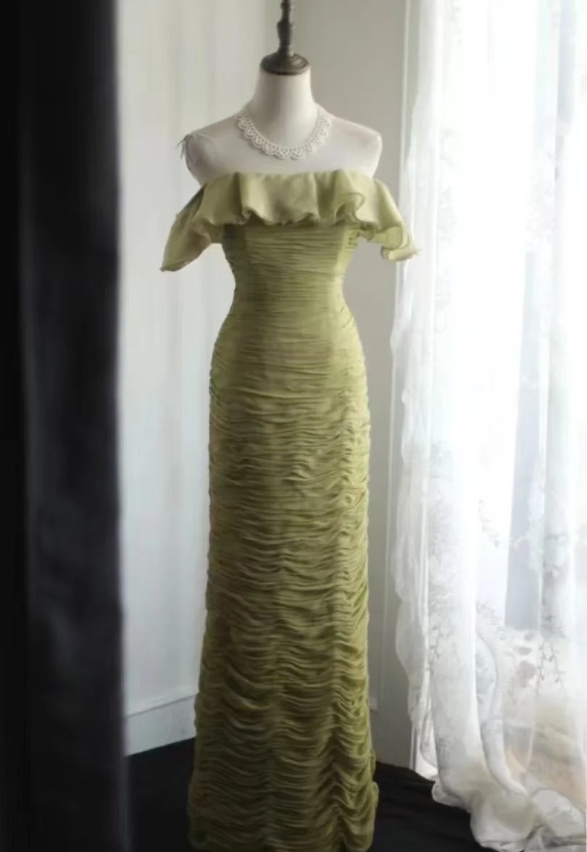 Vintage Green Fitted Off-Shoulder Ruffled Chiffon Long Formal Prom Dress