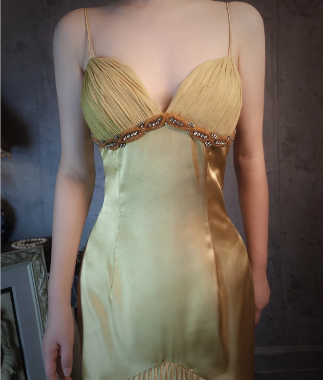 Vintage Green Mermaid Deep V-Neck Pleated Satin Long Formal Prom Dress