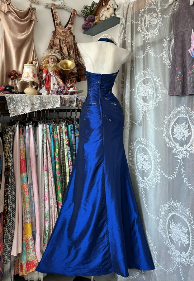 Vintage Halter Sheath Prom Dress Long Beaded Satin Blue Prom Dress Sleeveless Birthday Dress