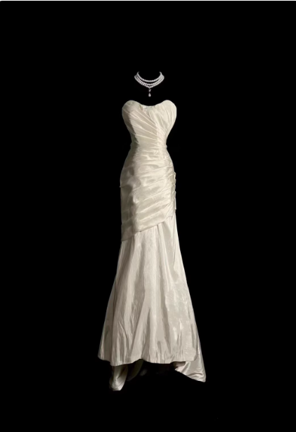 Vintage Ivory Mermaid Strapless Ruched Satin Long Formal Prom Dress Main image