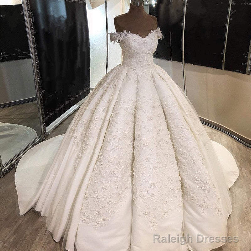 Vintage Lace Embroidery Ball Gown Wedding Dress Satin Secondary image