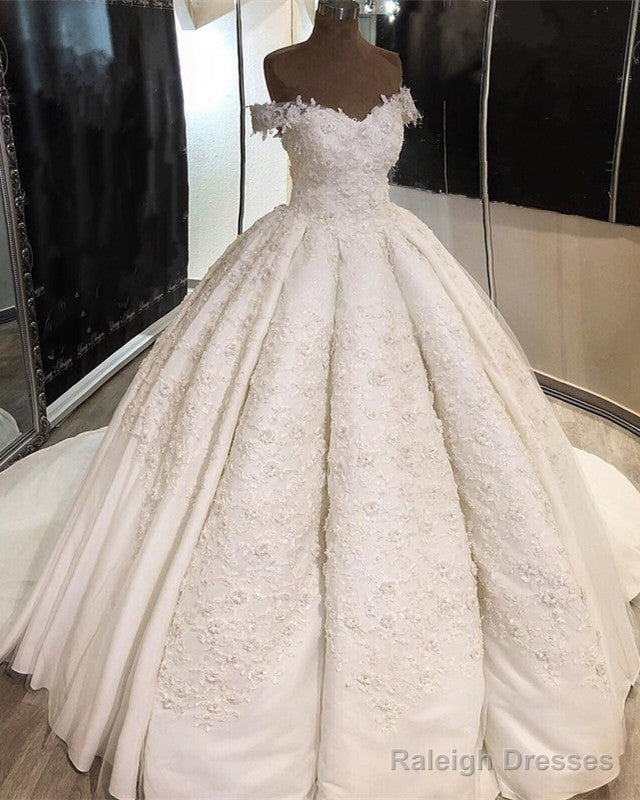 Vintage Lace Embroidery Ball Gown Wedding Dress Satin Main image