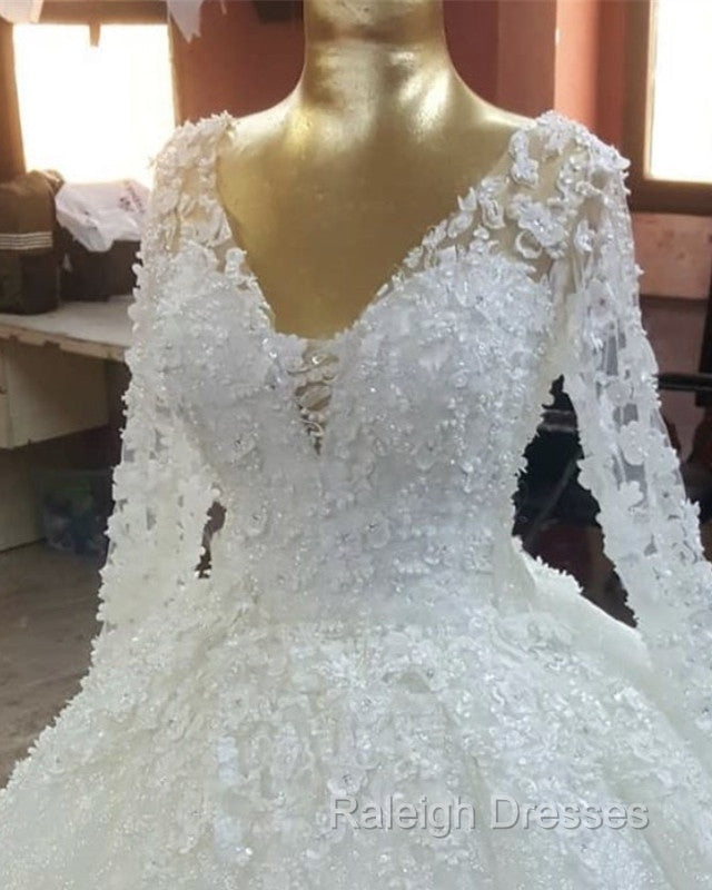 Vintage Lace Wedding Dress V Neck Long Sleeves With Flowers Secondary image