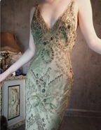 Vintage Luxury Green Mermaid Deep V-Neck Beaded Embroidered Chiffon Long Formal Prom Dress