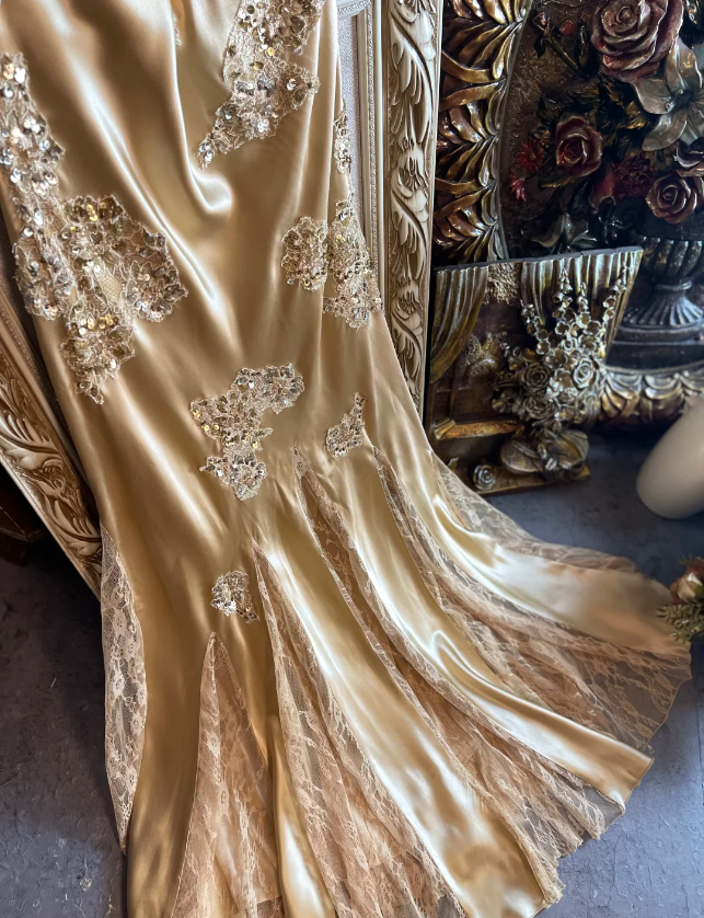 Vintage Mermaid Champagne Gold Sequined Lace Satin Long Formal Prom Dress