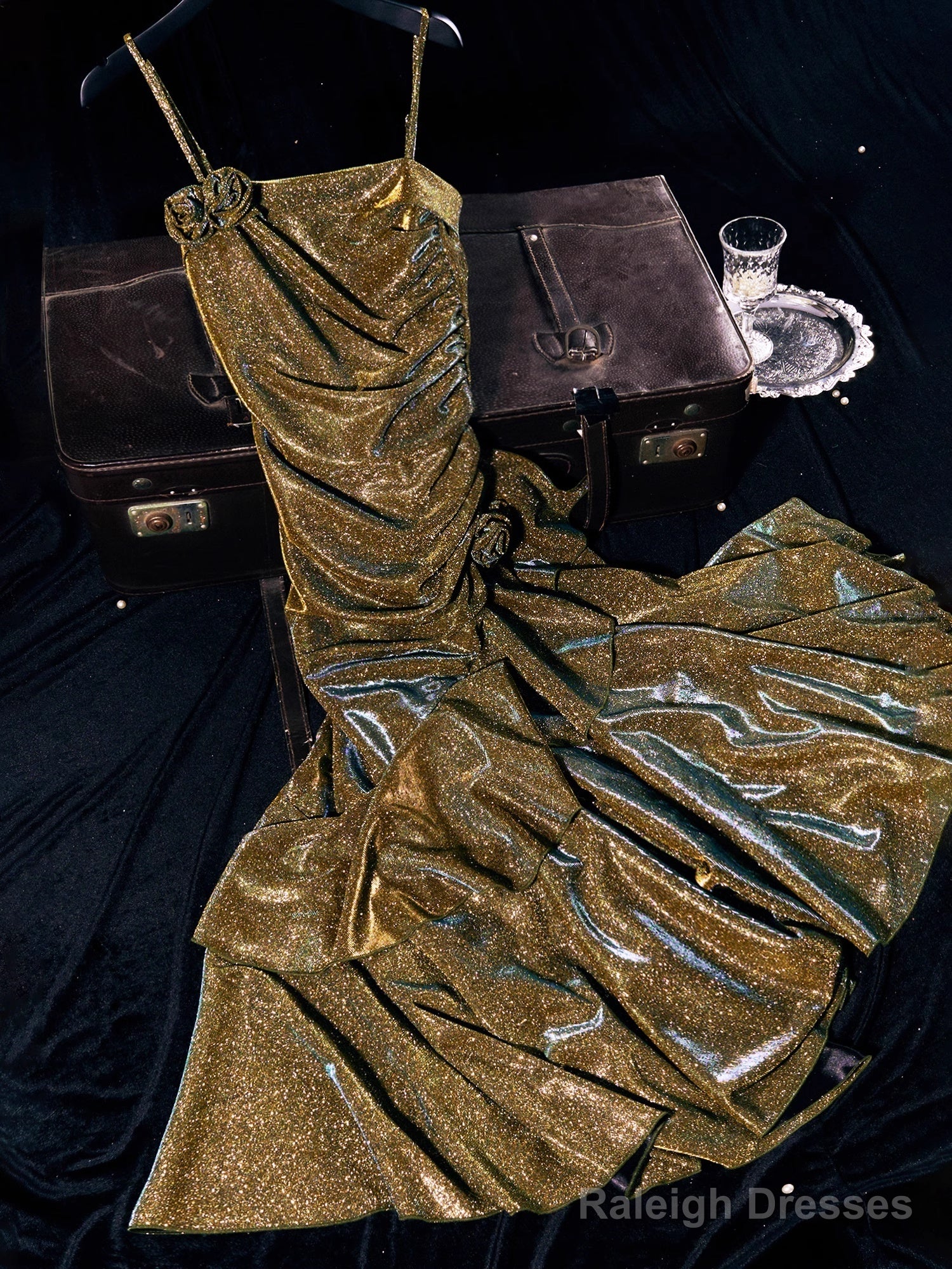 Vintage Mermaid Spaghetti Straps Long Gold Sequin Prom Dresses Birthday Outfits With Flowers Main image